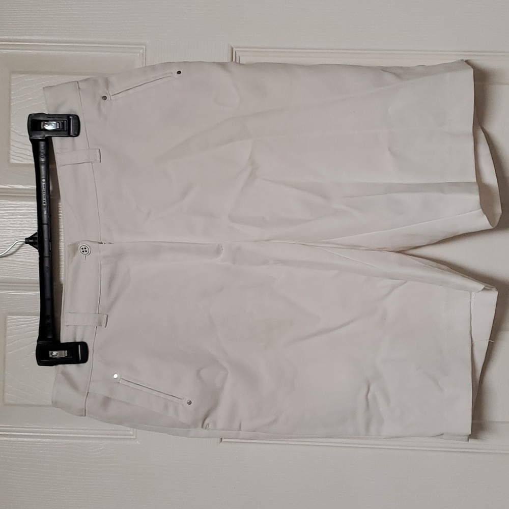 Ladies' EP Pro Golf shorts, size 8